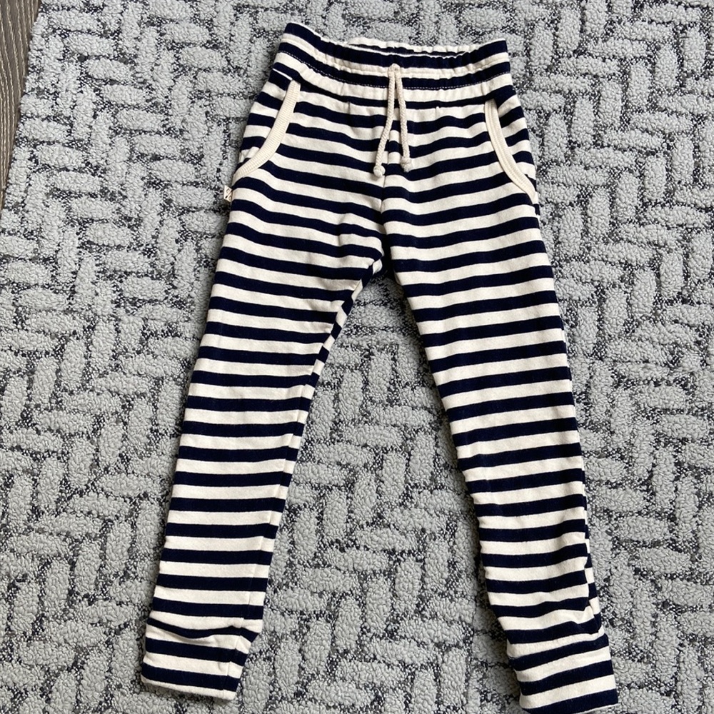 Childhoods Clothing pants/joggers  5T